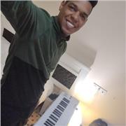 Profesor de piano para niveles principiantes